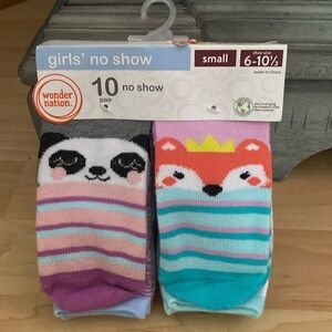 BRAND NEW KIDS SOCKS SIZE SMALL 6-10 1/2! NWT! SMOKE FREE HOME!